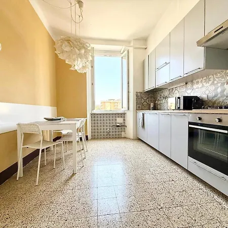 Free Parking 5 Minutes From The Station Apartmán