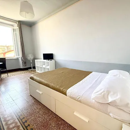 Free Parking 5 Minutes From The Station Apartmán *