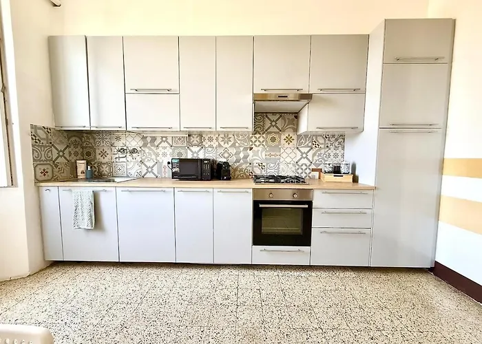 Apartment Free Parking 5 Minutes From The Station La Spezia