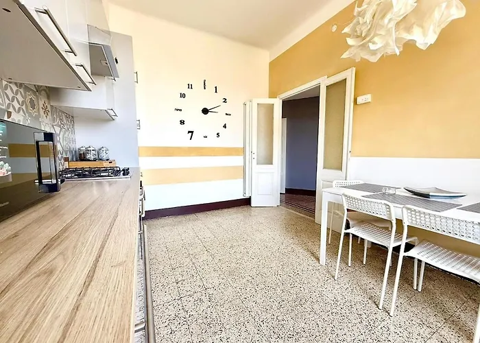 Free Parking 5 Minutes From The Station Apartment La Spezia
