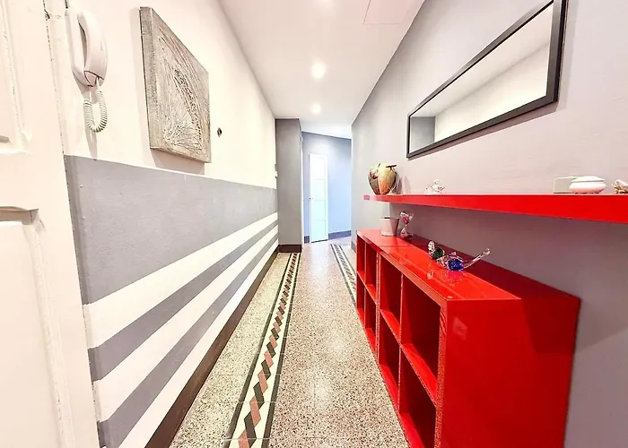 Free Parking 5 Minutes From The Station Apartment *